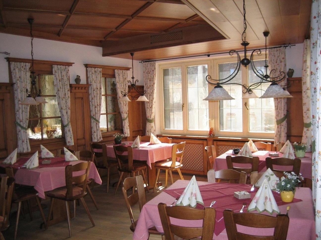 Hotel Krone Stuehlingen - Das Tor Zum Suedschwarzwald Stuhlingen Buitenkant foto
