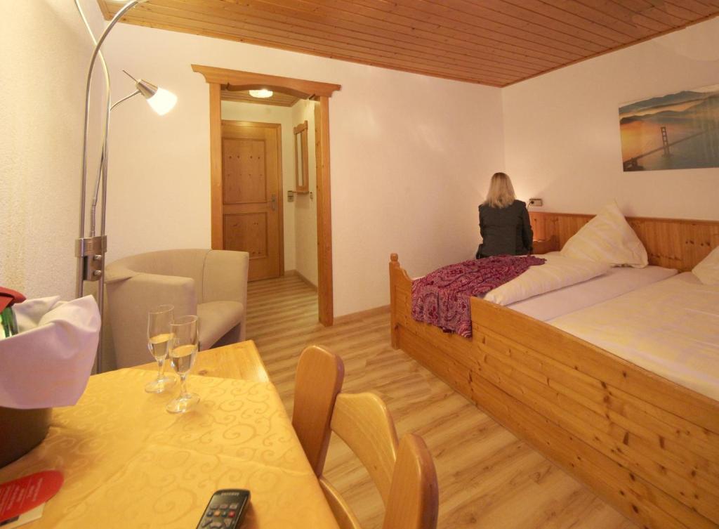 Hotel Krone Stuehlingen - Das Tor Zum Suedschwarzwald Stuhlingen Buitenkant foto