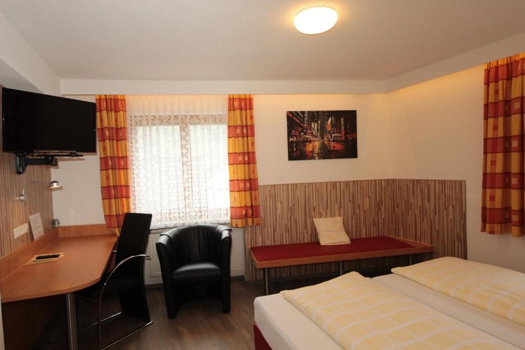 Hotel Krone Stuehlingen - Das Tor Zum Suedschwarzwald Stuhlingen Buitenkant foto